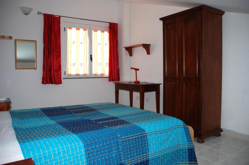 Guest House Sea Rooms Алгеро Стая снимка