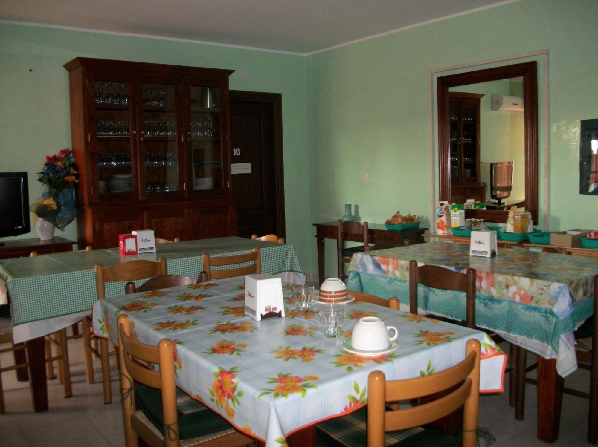 Guest House Sea Rooms Алгеро Екстериор снимка
