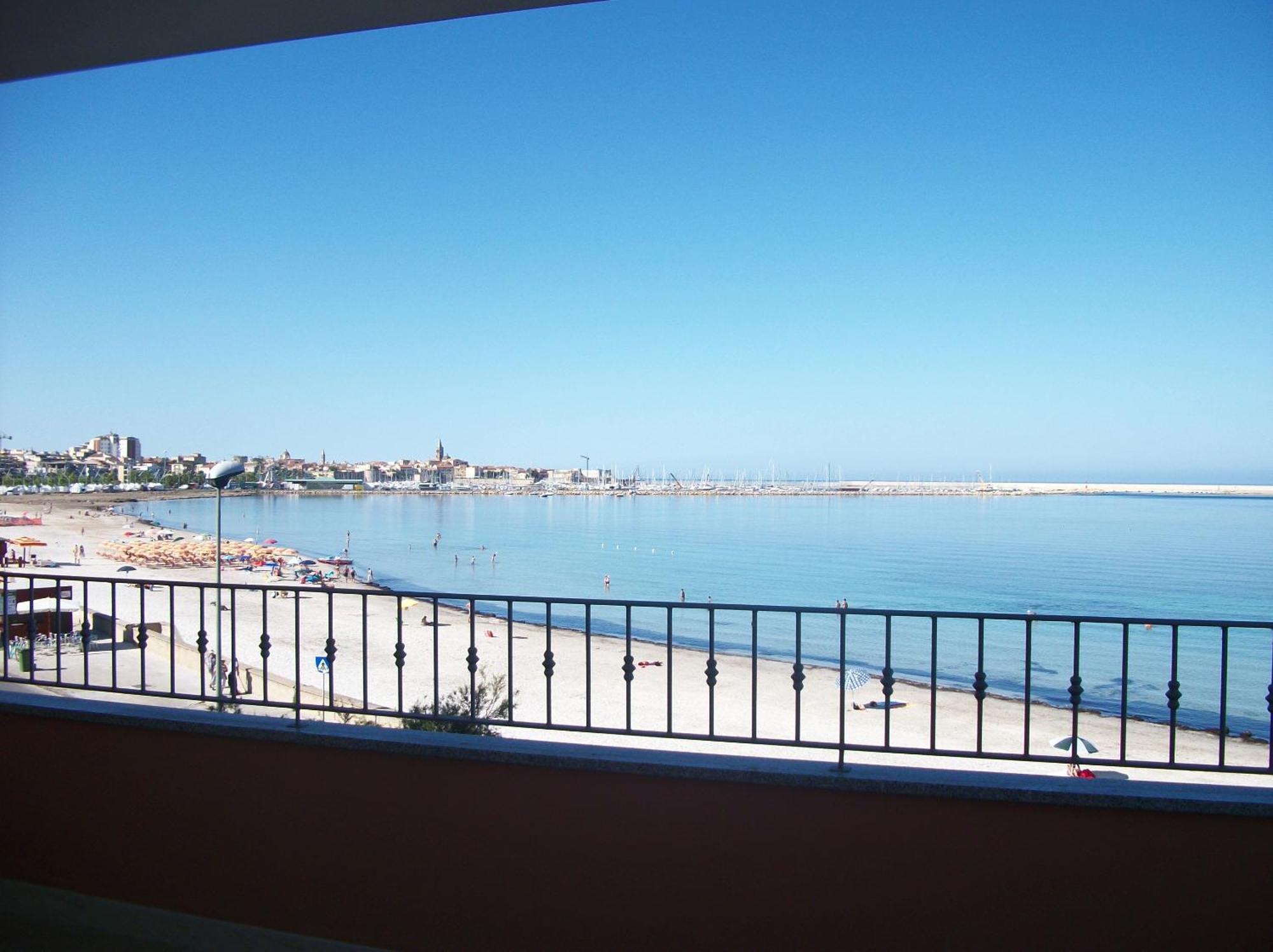 Guest House Sea Rooms Алгеро Екстериор снимка