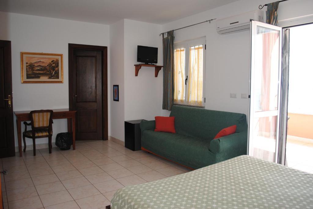 Guest House Sea Rooms Алгеро Стая снимка