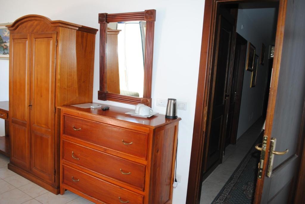 Guest House Sea Rooms Алгеро Стая снимка